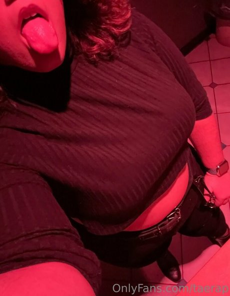 taerap nackt perfekte bild