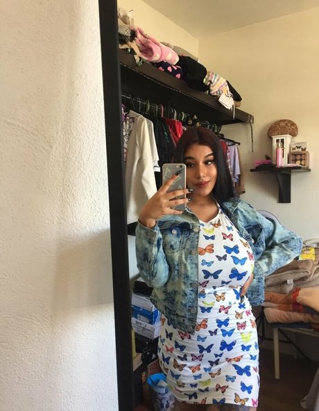 Fernanda V erwachsene archiv