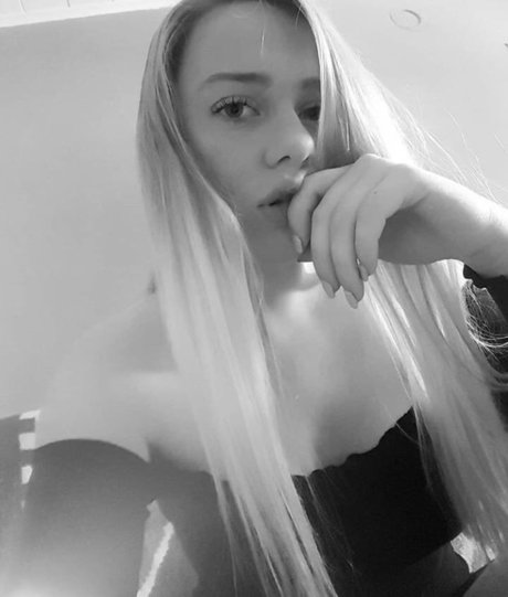 Sabac nackt pornostar bild