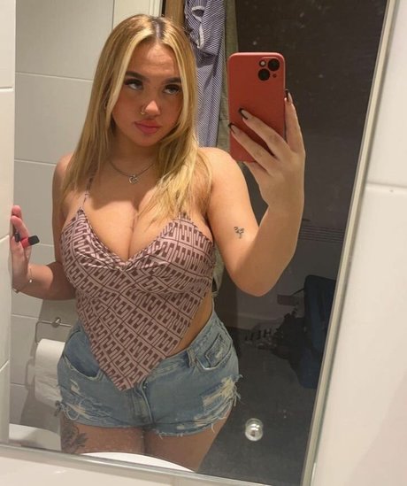 Caoimheeee top akt fotos