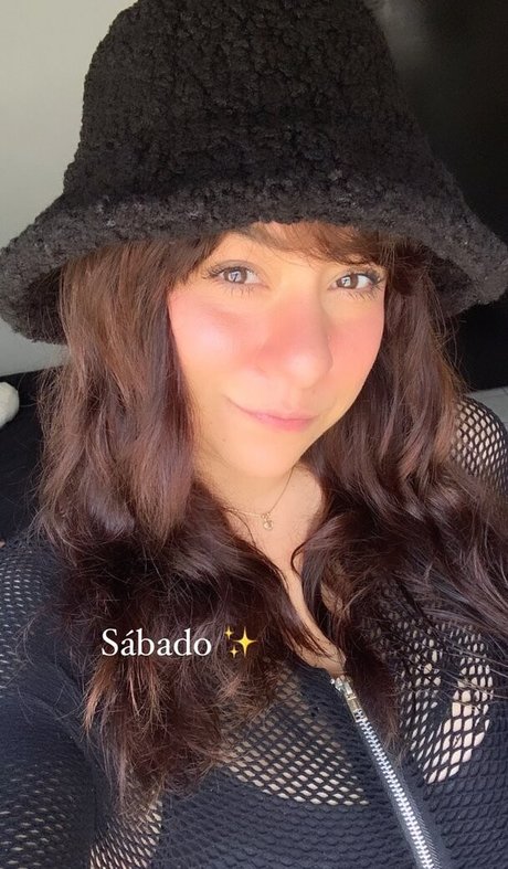 Josahandry Lia kunst nackten galerie