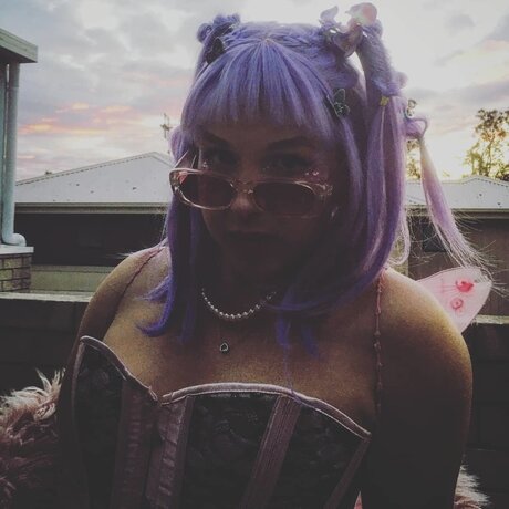 Roller Girl model nackten archiv