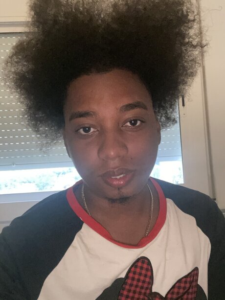 Ramon daniel Castillo feliz schauspielerin hübsche bild