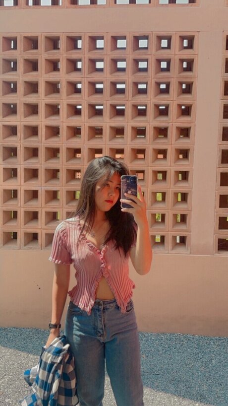 Poyamon nacktheit erotische foto