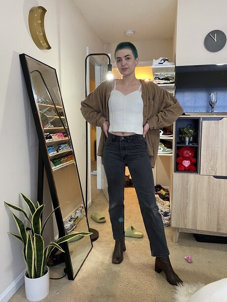 Emery beste nackten galerien