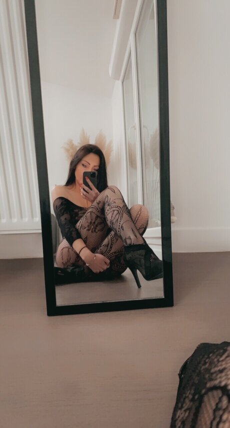 Arya hd xxx galerien