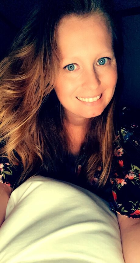 Ellie May pornostar exklusive bilder