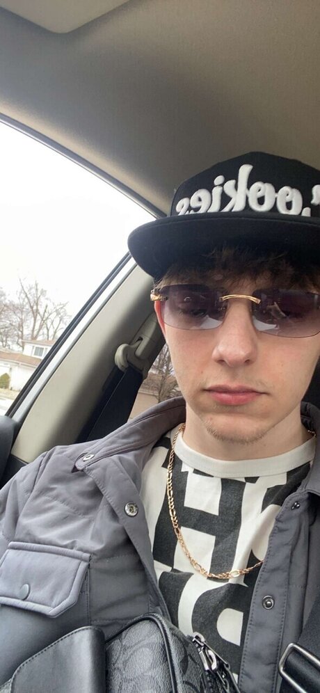 Jinglez model nacktheit fotos