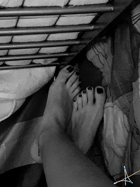 Ozeppy nacktheit schöne bild