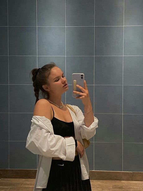 Good mood nackt top bild