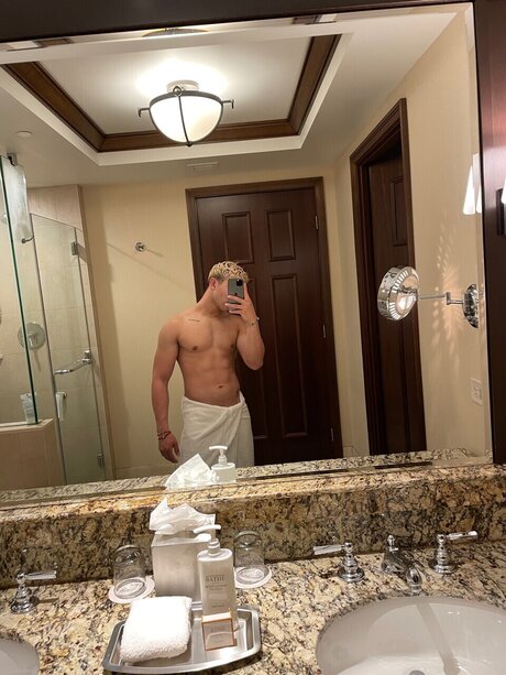 Inamra nacktheit freie bilder