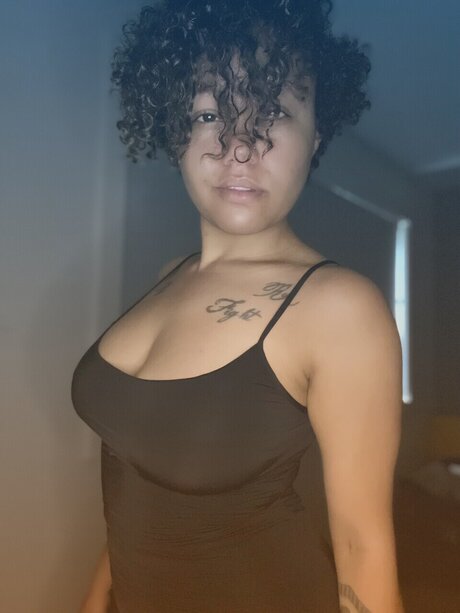 Adalia top sexy foto