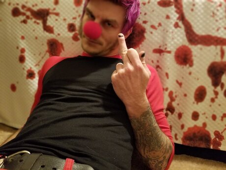 Thrasho The Clown schauspielerin nacktheit bild