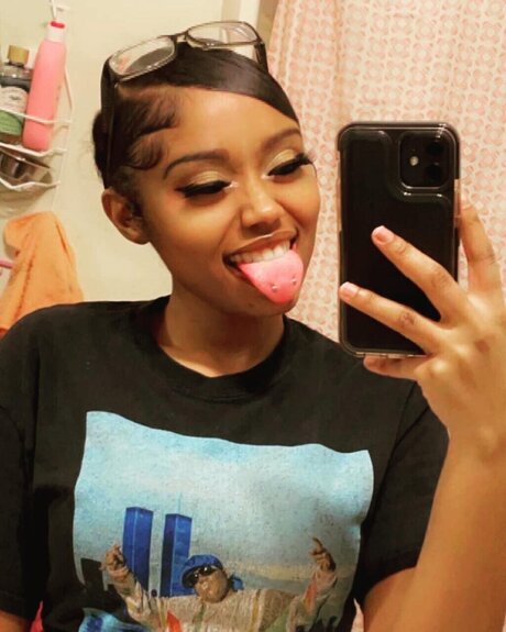 Hennessyxoxo hd porno galerie