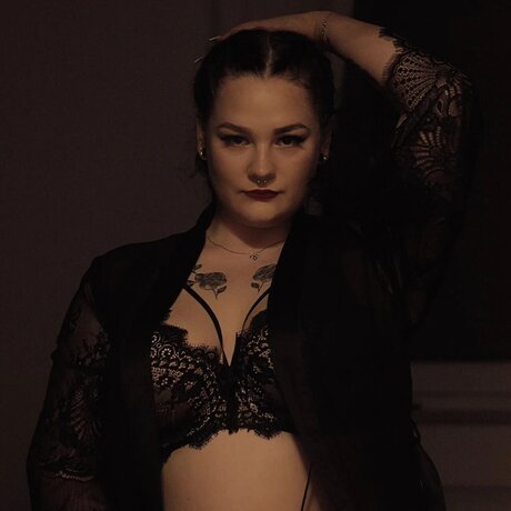 Nacha Chana sexy kunst galerie