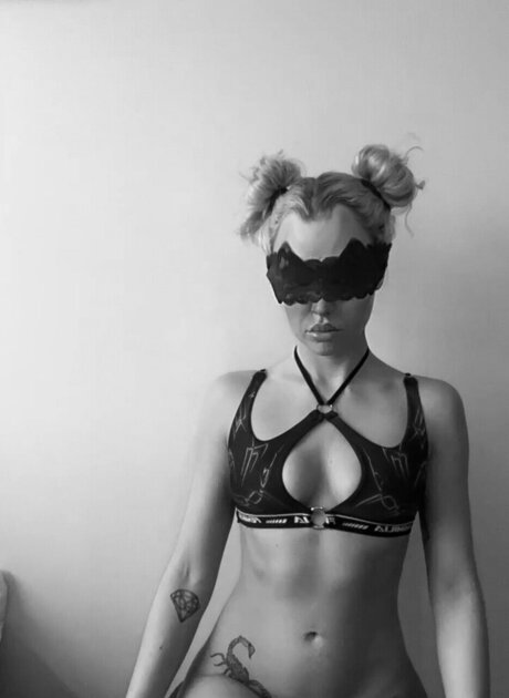 MissPussy nacktheit schöne bilder