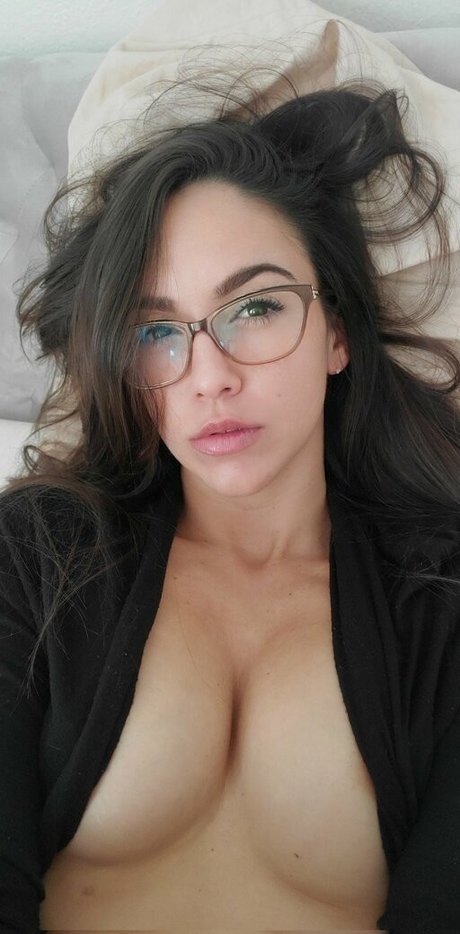 Arianna Marie sexy akt galerien