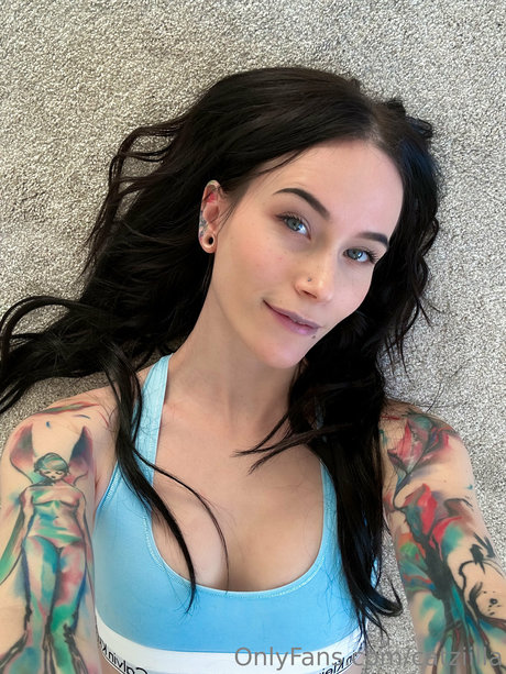 Catziilla erotische freie archiv