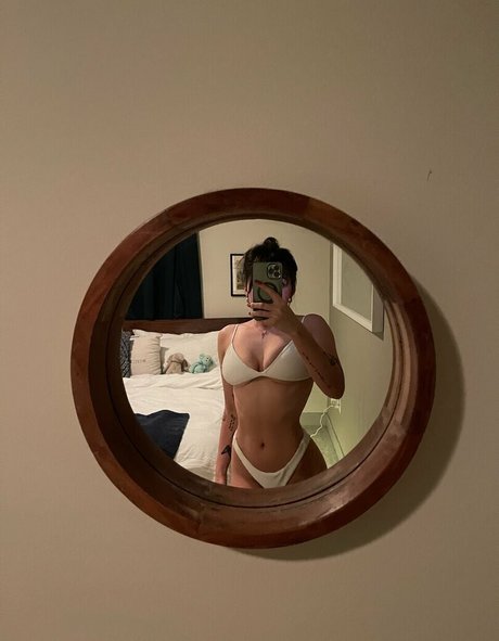 soph8983 model akt foto