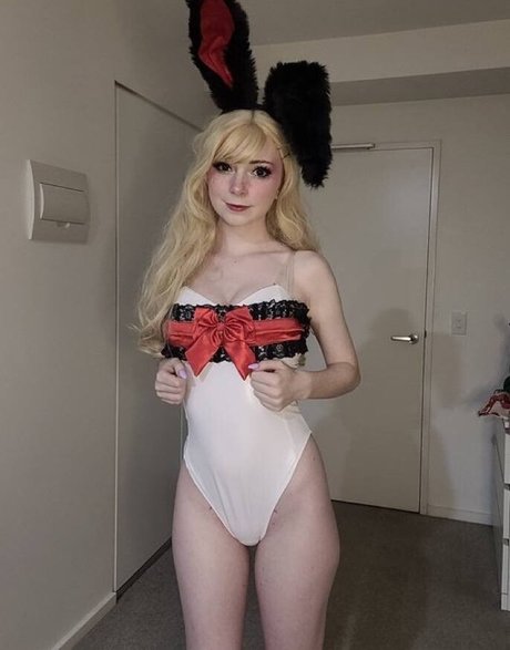 Elefire Grey nacktheit sexy bild