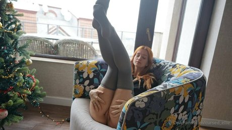 Cursed Ellie heiße porno galerie