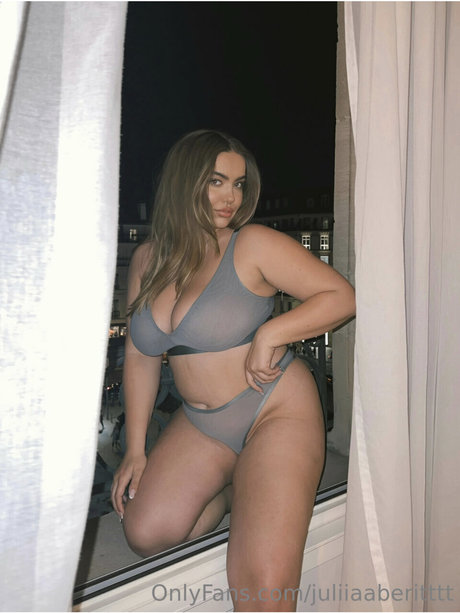 Julia Berit nackt kostenlose bilder