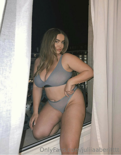 Julia Berit xxx pornografische bilder