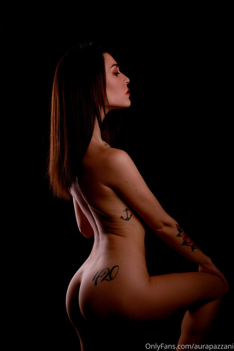 Aura Pazzani schauspielerin porno bild