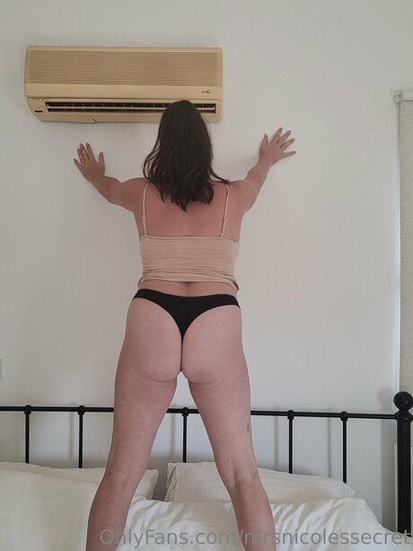 mrsnicolessecret erotische pornographische bilder