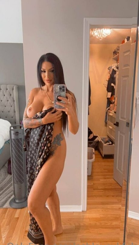 Ashley Suk Fuk top kunst galerien