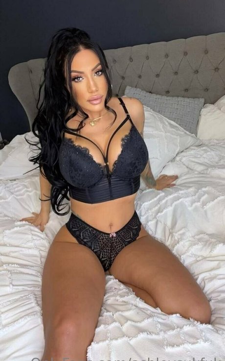 Ashley Suk Fuk freie schöne galerie