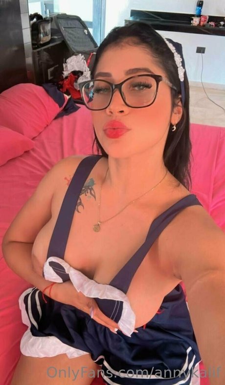 annykalif kostenlose nackte fotos