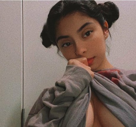 dayzevana hübsche porno fotos