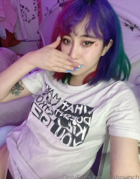 Ashounch schauspielerin heiße bild