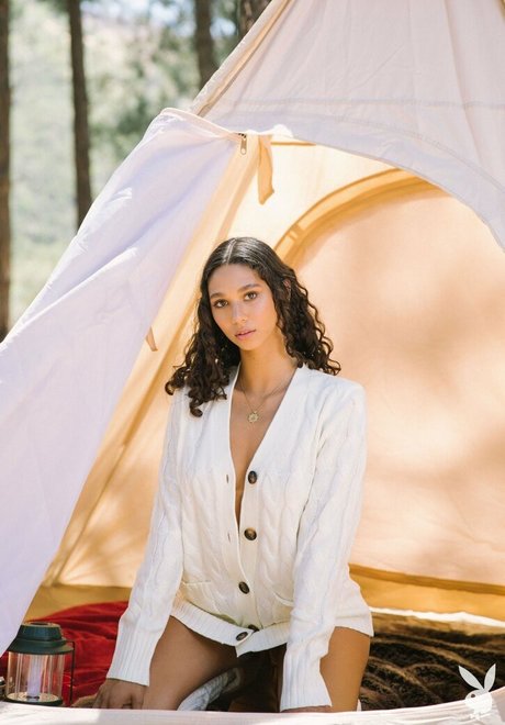 Maia Serena nackt beste fotos