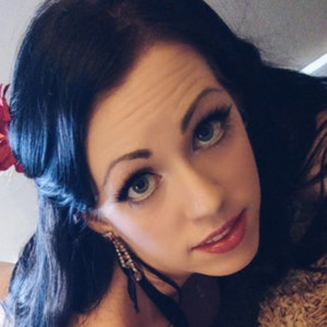 Kayla Kiss freie kunst bild