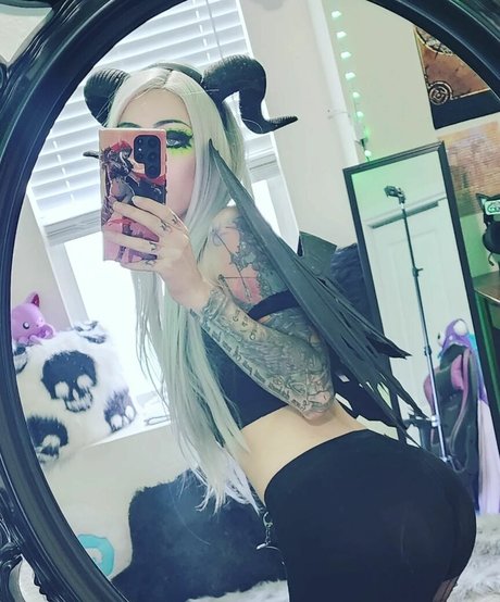 LadySurvival heiße nackt bild