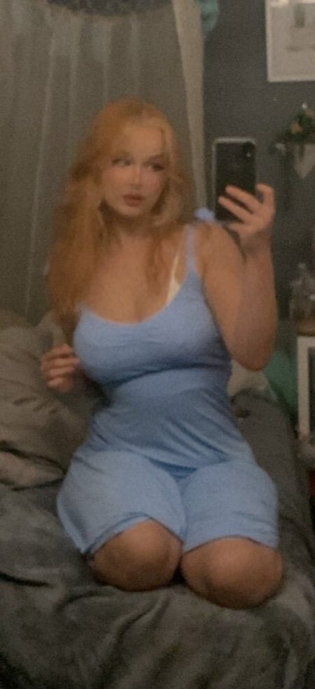 Violet Barlowe porno nackt foto