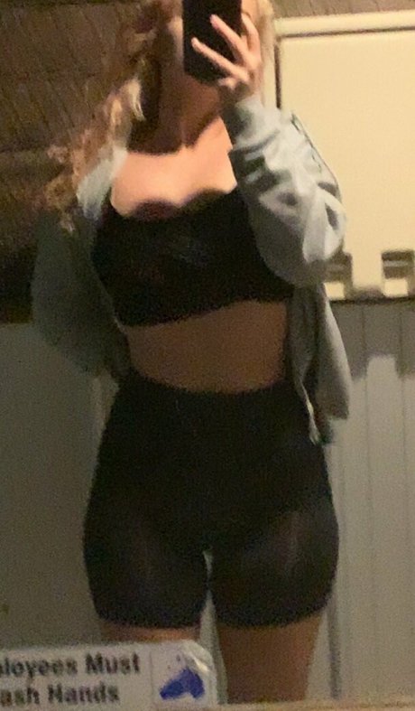 Violet Barlowe nacktheit pornografische bilder