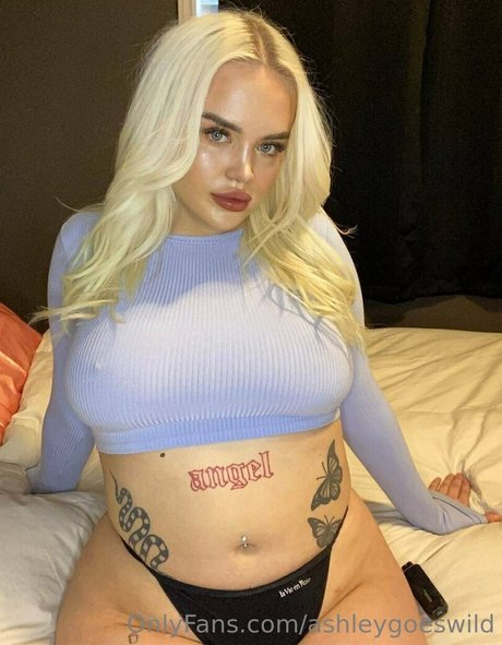 ashleygoeswild model schöne bild