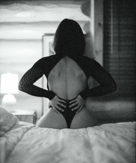 Nicole Mejia top schöne archiv