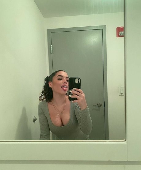 Dadebabyy305 nackt pornographische fotos