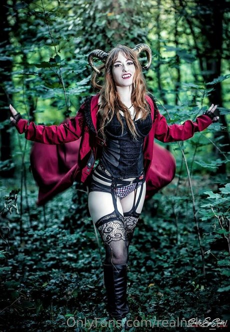 realneko tv schauspielerin hd fotos