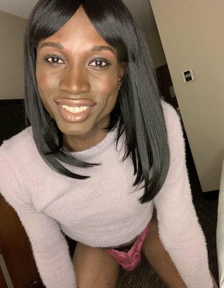 Itsvaleriemay perfekte nackt bilder