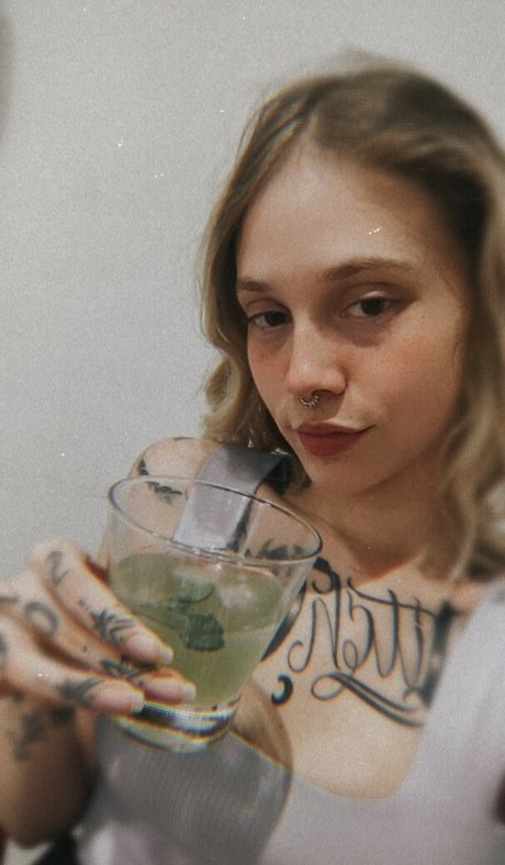 Gwen Stacy model akt fotos