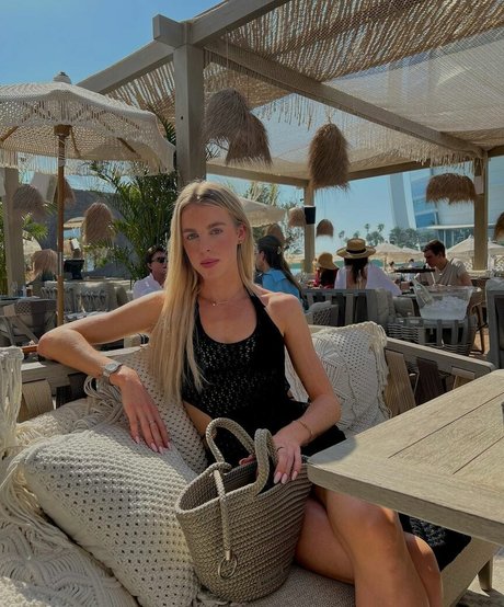 Keely Hodginkinson heiße nackten fotos