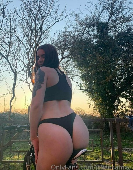 jilliansamxo nackt schöne bild