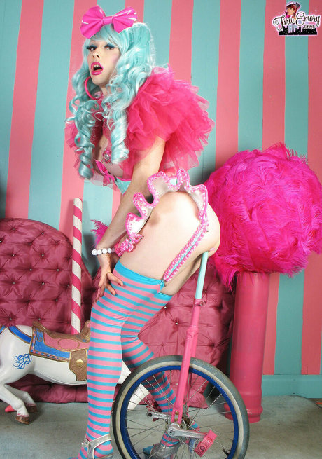 taraemory nacktheit beste fotos