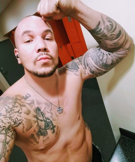 Oneluckyman99 hübsche akt bild