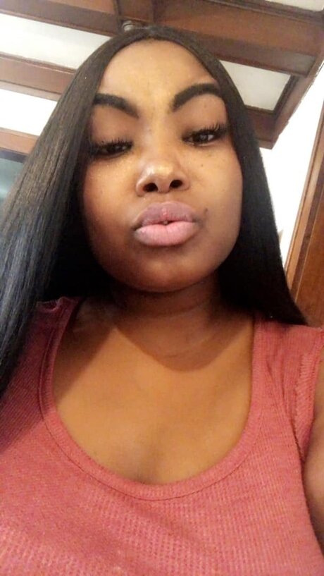 Chynawhite31 perfekte erwachsene bild